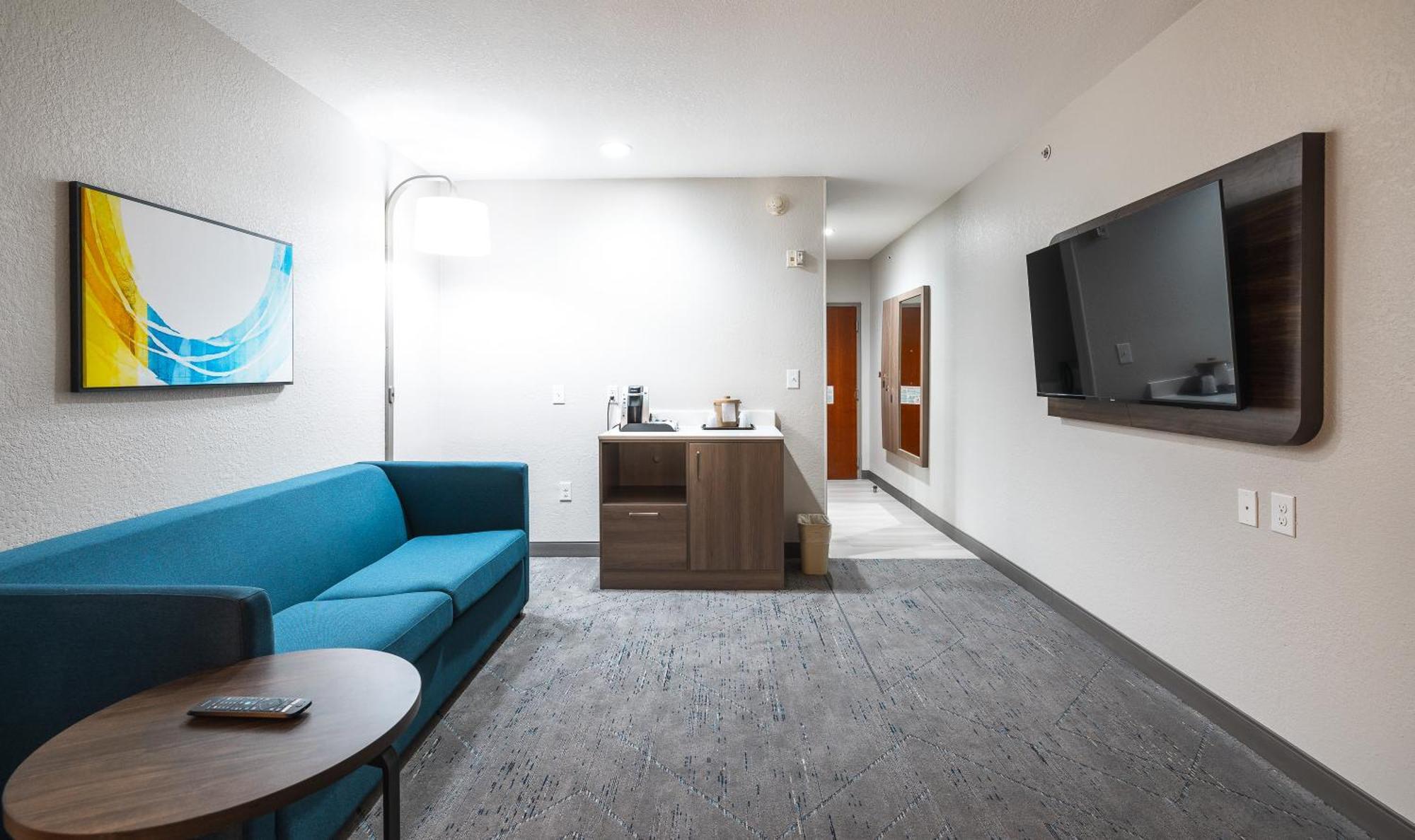 Holiday Inn Express Hotel And Suites Saint Robert By Ihg Exterior photo