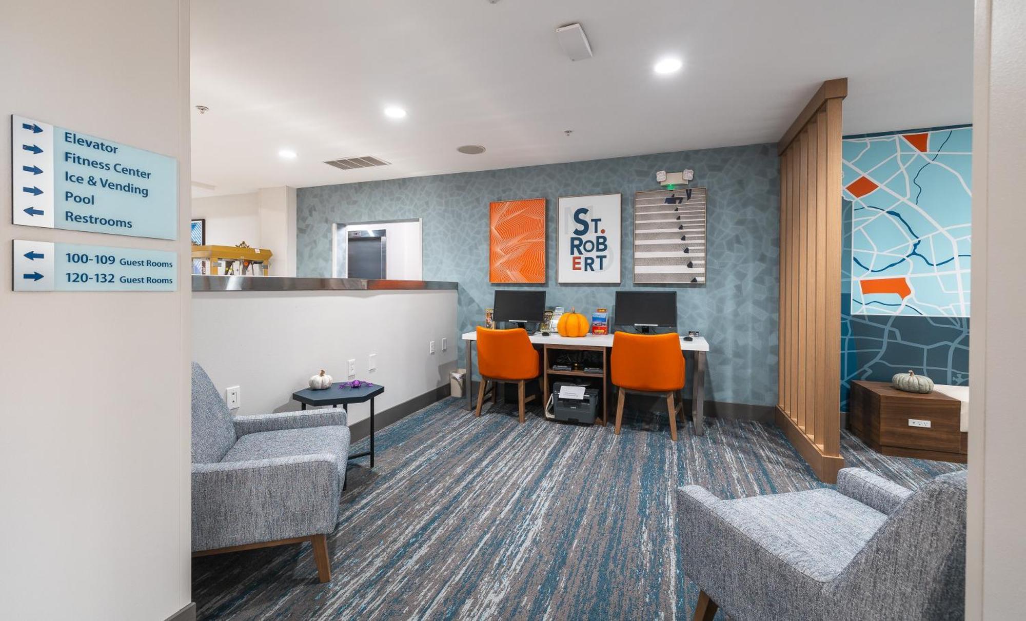 Holiday Inn Express Hotel And Suites Saint Robert By Ihg Exterior photo