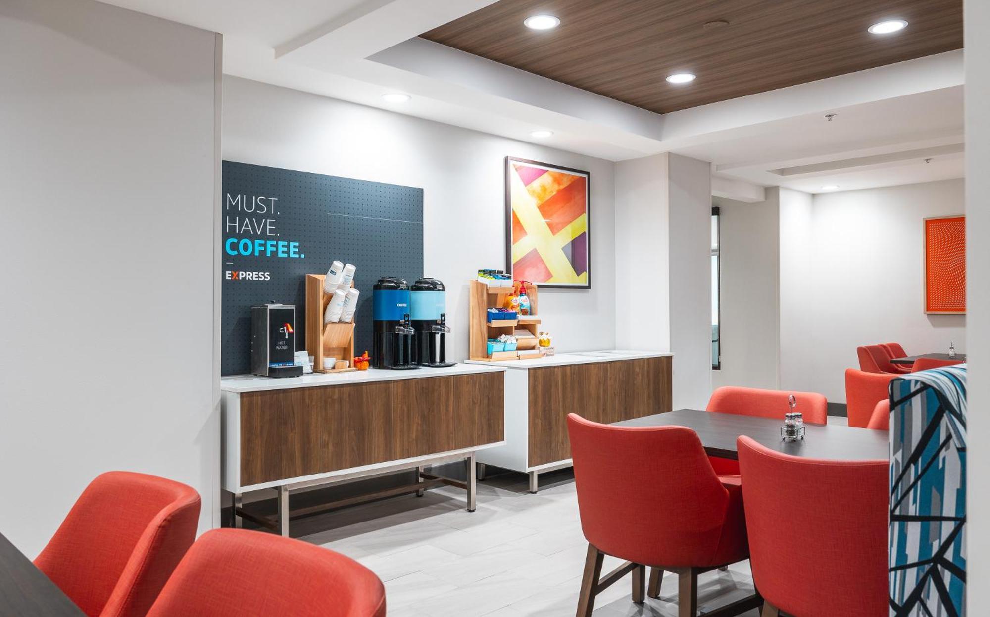 Holiday Inn Express Hotel And Suites Saint Robert By Ihg Exterior photo